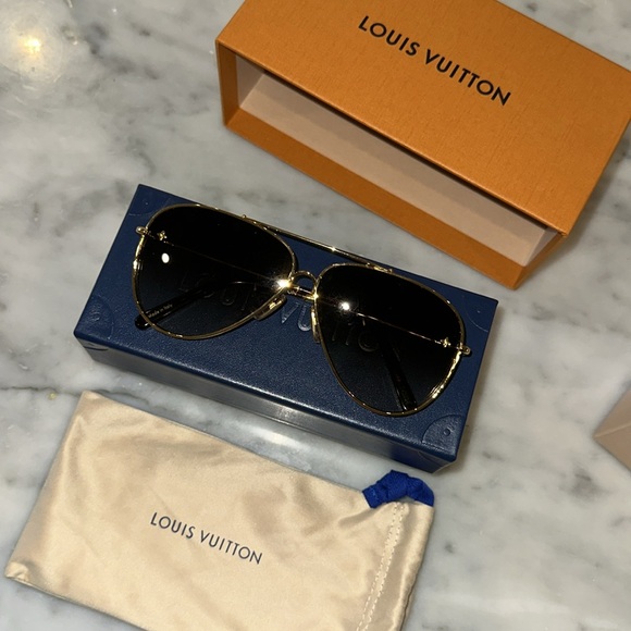 *Brand New Authentic* Louis Vuitton LV Pilot Sunglasses - Picture 9 of 15
